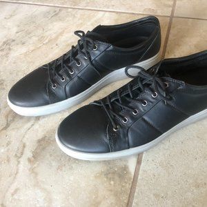Ecco soft 7 men's padded leather sneakers LIKE NEW